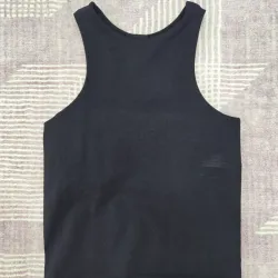 Camiseta negra