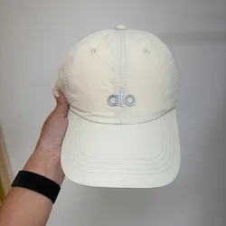 Gorra beige Alo
