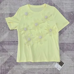 Pulover amarillo de flores