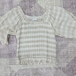 Top beige de mangas 