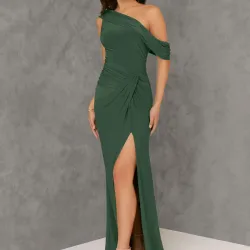 Vestido largo verde de un solo hombro
