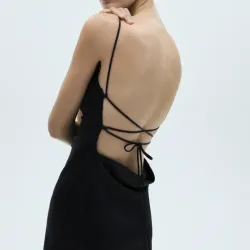 Vestido megro corto satinado espalda cruzada Mango