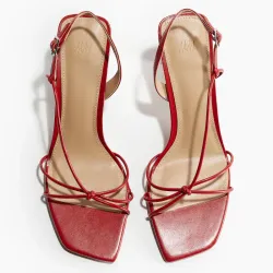Zapatos de tacón rojos H&M