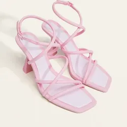 Zapatos de tacón rosados Stradivarius