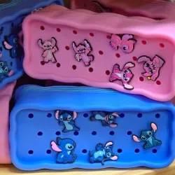 Estuches Crocs Stitch