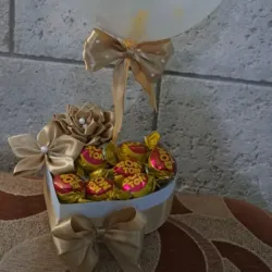 Cajita con rosas y bombones