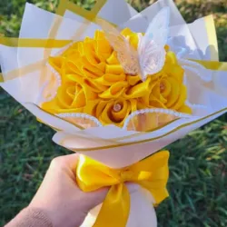 Ramo de 6 Rosas y 1 Dahlia