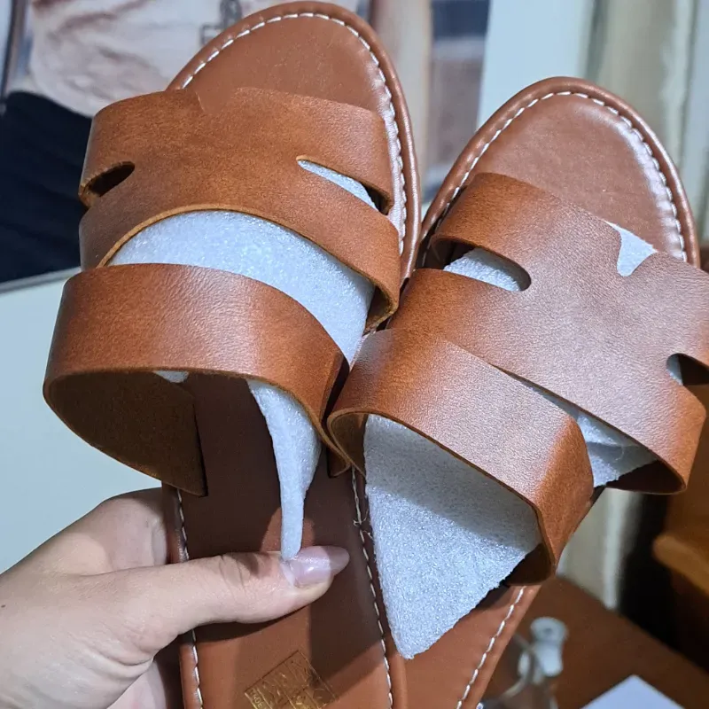 Sandalias sencillas 