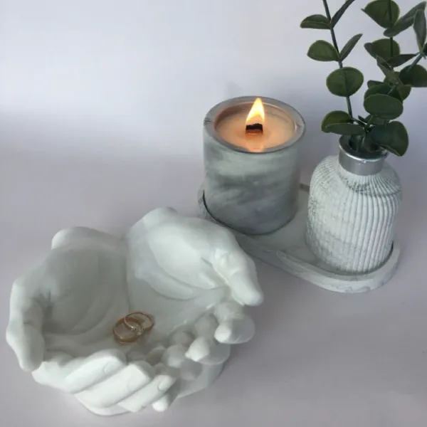 Decoración viva y artesanal: macetas, suculentas, velas y detalles mágicos para llenar tu hogar de armonía y color. 🌿✨
