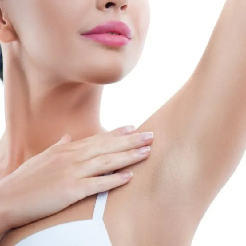 Armpit hair removal with wax