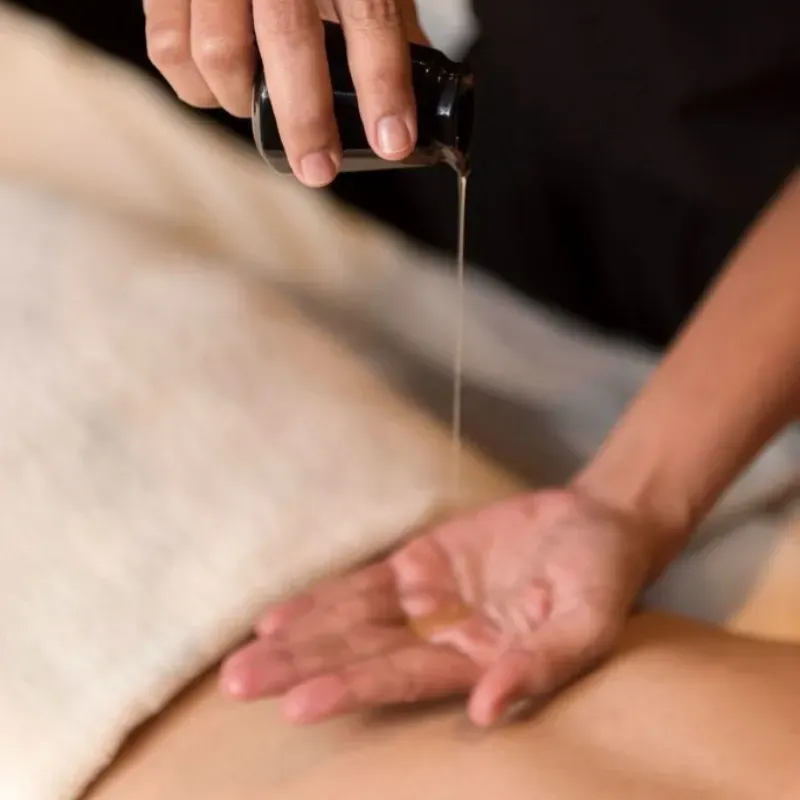 Massage with aromatic candles (60min)
