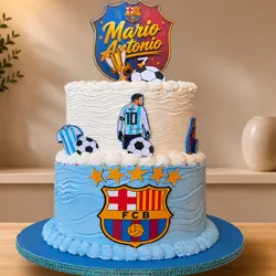 Cake de dos niveles con temática