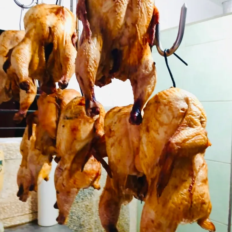 Pollo entero ahumado (sin relleno)