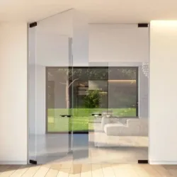 Puertas abatibles en entrada de negocios