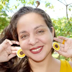 Aretes Girasoles ( Disponibles en casa) 