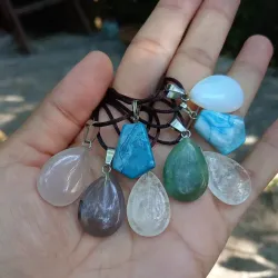 Collares con cuarzos 