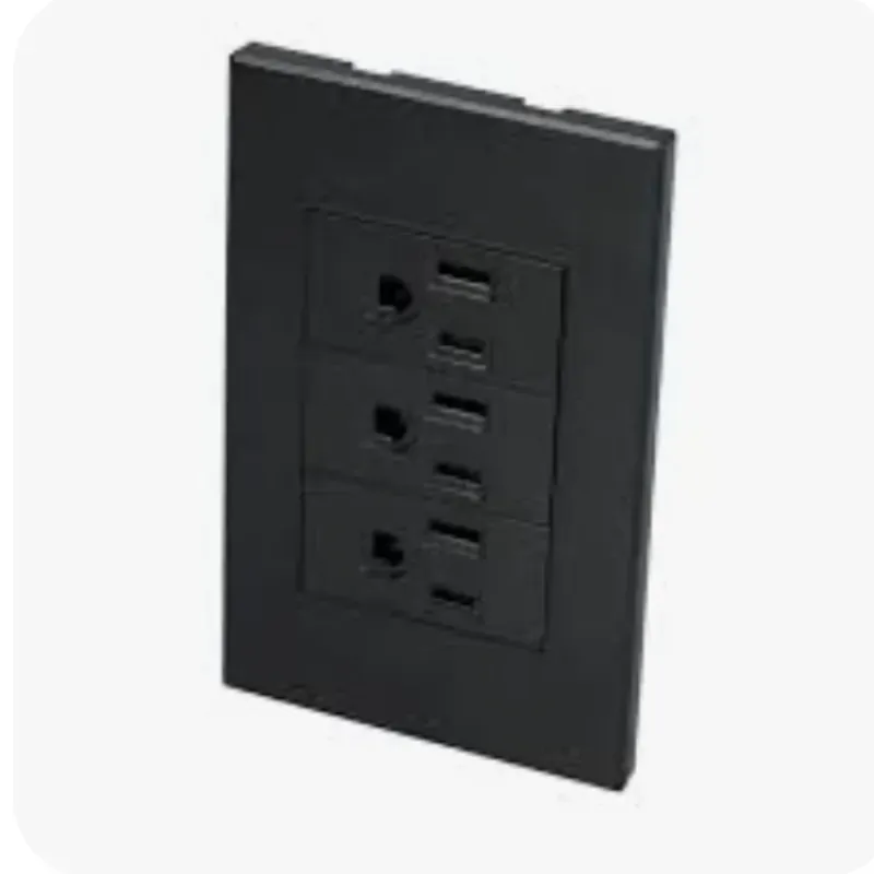 Tomacorriente triple negro (P628N)