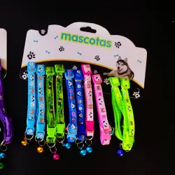 Collar pequeño con cascabel