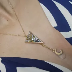 Colección MoonBell dorada en resina. Collar 4