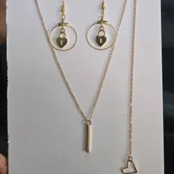 Conjunto de corazones con colgante