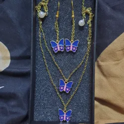 Conjunto de mariposas azules