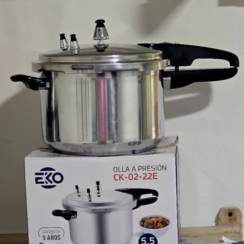 Olla de presión marca EKO