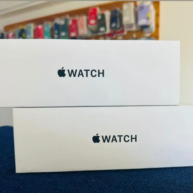 Apple Watch SE 2 de 44mm. Sellados en caja