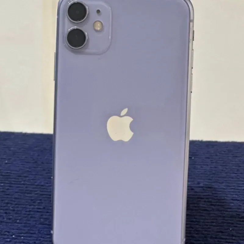 IPhone 11 (Dual-Sim) de 64 GB (Libre de Fábrica, 100% Batería reemplazada, marca %)