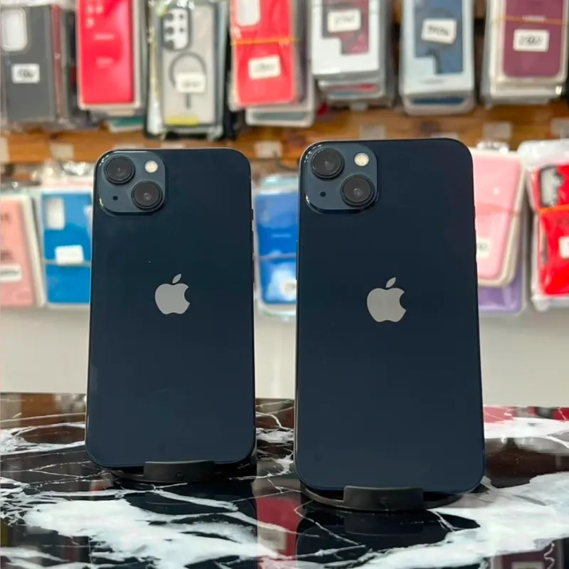 IPhone 13 de 128 GB (Libre de Fábrica, 100% Batería) 0 y 8 ciclos de carga. Nunca abiertos