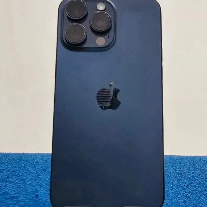  IPhone 15 Pro Max de 256 GB (Libre de Fábrica, 90% Batería) 