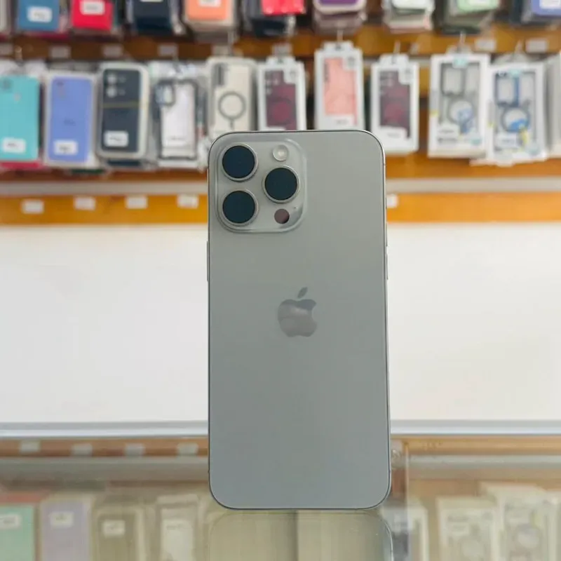 IPhone 15 Pro Max de 256 GB (Versión ESIM, 91% Batería) Se entrega con el trabajo hecho y la sim del cliente puesto