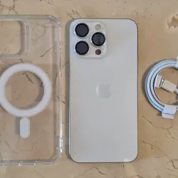 IPhone 15 Pro Max (Dual-Sim) de 256 GB (Libre de Fábrica, 90% Batería).