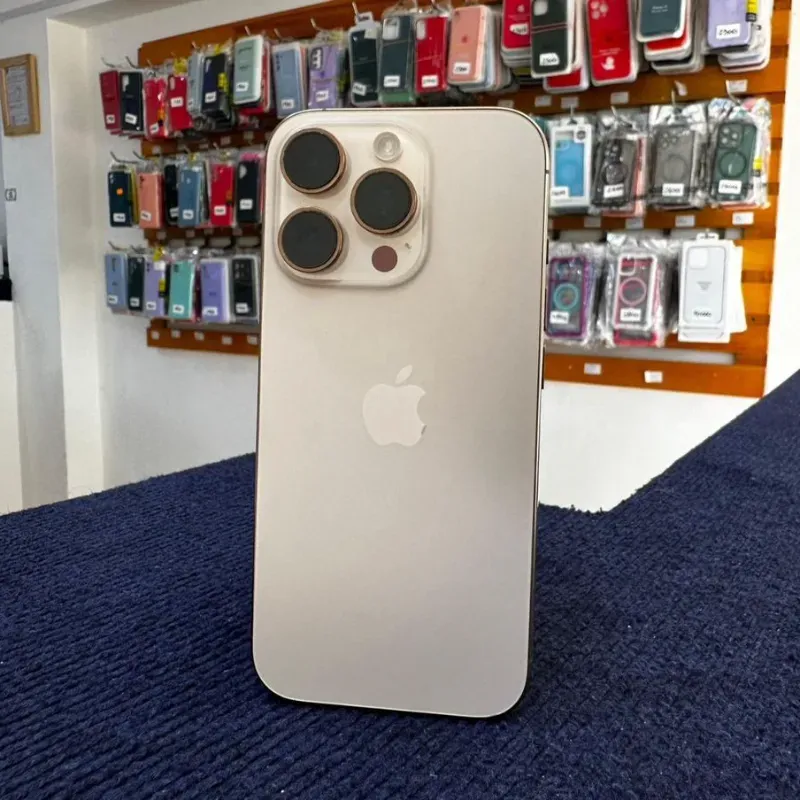 IPhone 16 Pro de 256 GB (Versión ESIM, 100% Batería) 19 ciclos de carga. Se entrega con el trabajo hecho y la sim del cliente puesto