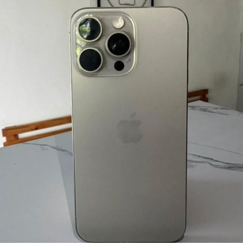 IPhone 16 Pro Max de 256 GB (Libre de Fábrica, 91% Batería) Antiguamente teléfono ESIM tiene echo la adaptación + ranura