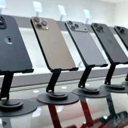 IPhone 16 Pro Max de 256 GB (Libre de Fábrica, 93% Batería) Color Blanco 