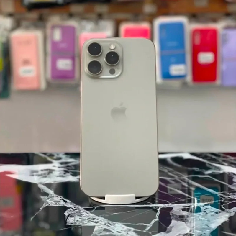 IPhone 16 Pro Max de 256 GB (Libre de Fábrica, 93% Batería)
