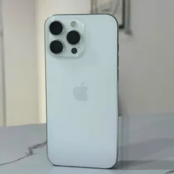 IPhone 16 Pro Max de 256 GB (Versión ESIM RSIM, 91% Batería)