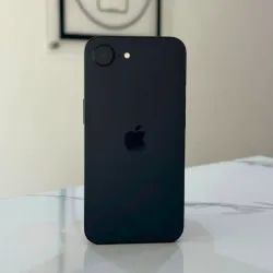 IPhone 16e de 128 GB (Libre por RSIM, 100% Batería) 47 ciclos de carga. Pantalla reemplazada por original