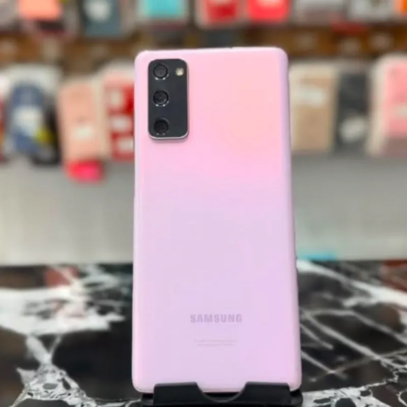 Samsung S20 FE de 6 GB RAM con 128 GB