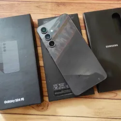 Samsung S24 FE (Dual-Sim) de 8 GB RAM con 128 GB. Nuevo sin usar, caja abierta (solo se abrió para verificar y se le puso mica en pantalla)