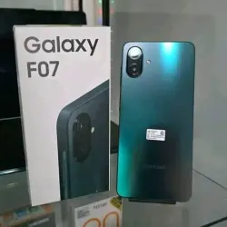 SAMSUNG F07 - 130 USD