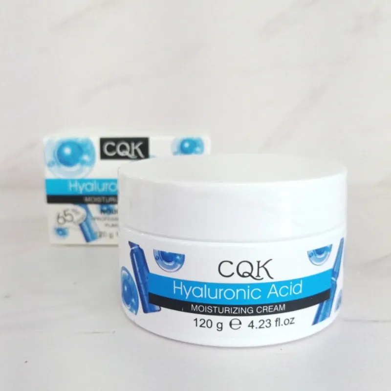 Crema facial con ácido hialuronico