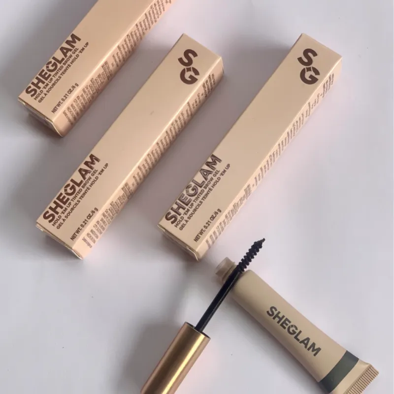 Gel de cejas con color 