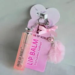 Llavero con bálsamo de labios