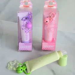Llavero con brillo de labios