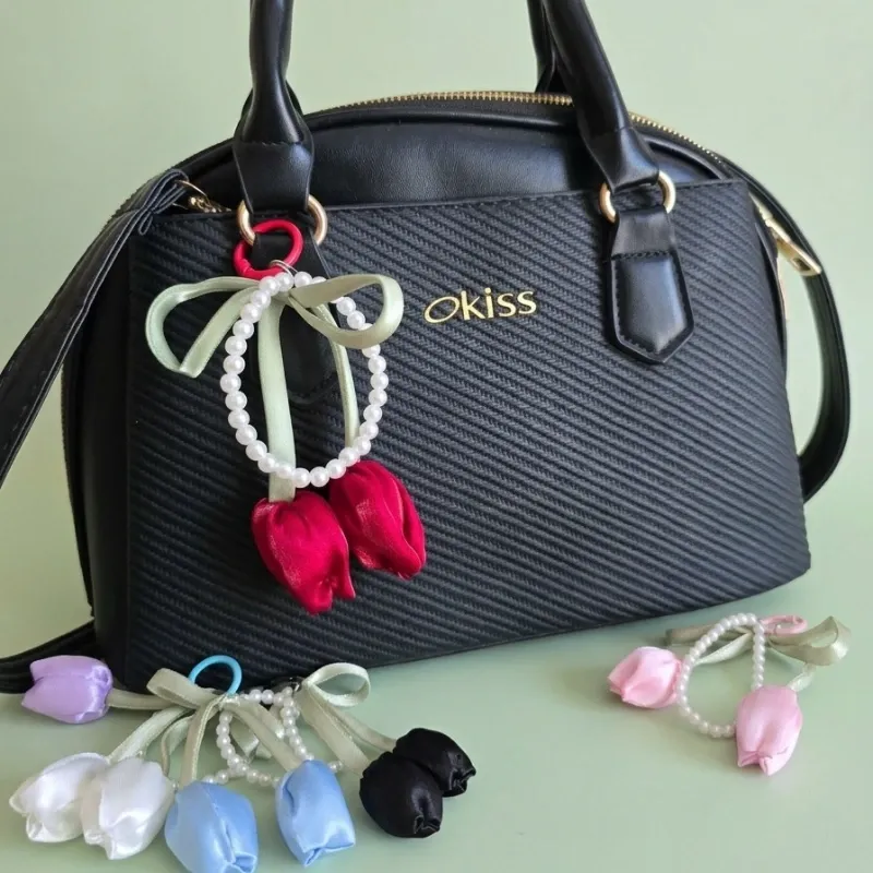 Llaveros / Bag Charms de Tulipanes de Satén con Cadena de Perlas