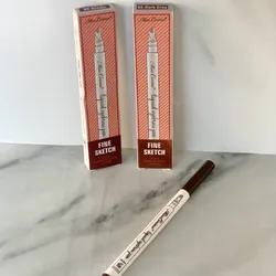 Plumón de cejas efecto microblanding