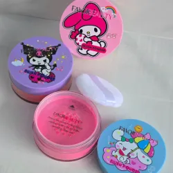 Rubor en polvo Kuromi