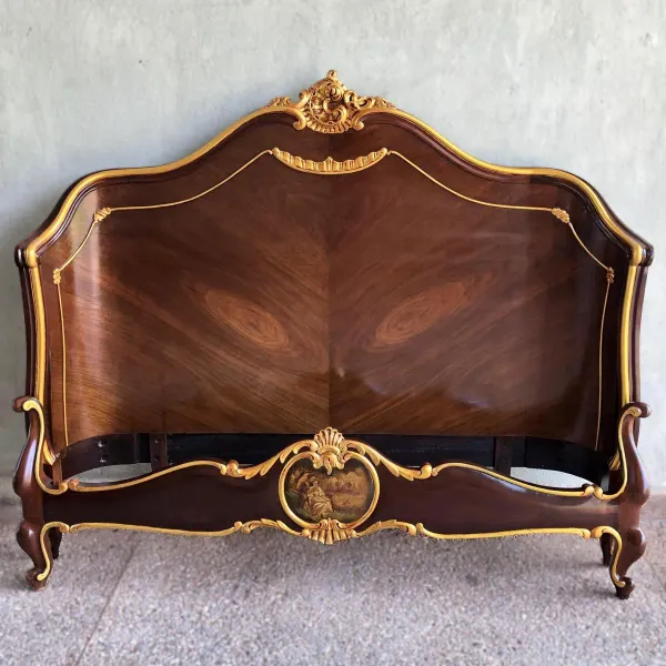 Muebles antiguos con una nueva vida puestos a tu disposición...

Nos dedicamos a la venta de Muebles Antiguos acabados de restaurar.

Incluimos el transporte en La Habana. Nosotros nos encargamos del arme y desarme (Cama, Escaparate…) de ser necesario para la entrega. 🚛

Contacte y con gusto será atendido. 🤓

📲 52469400

📍 La Habana, Cuba.