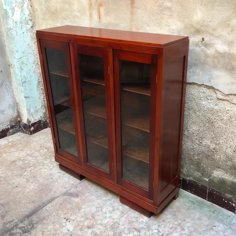 Librero 3 puertas